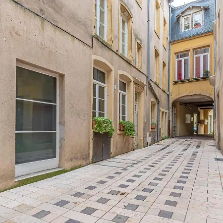 Appartement En Centre Pietonnier Proche De La Gare Thionville Exterior photo
